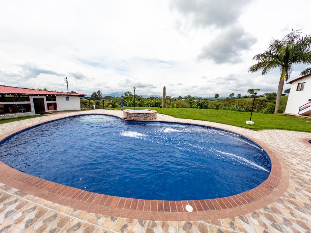 Hotel Rancho Chihuahua Filandia Exteriér fotografie