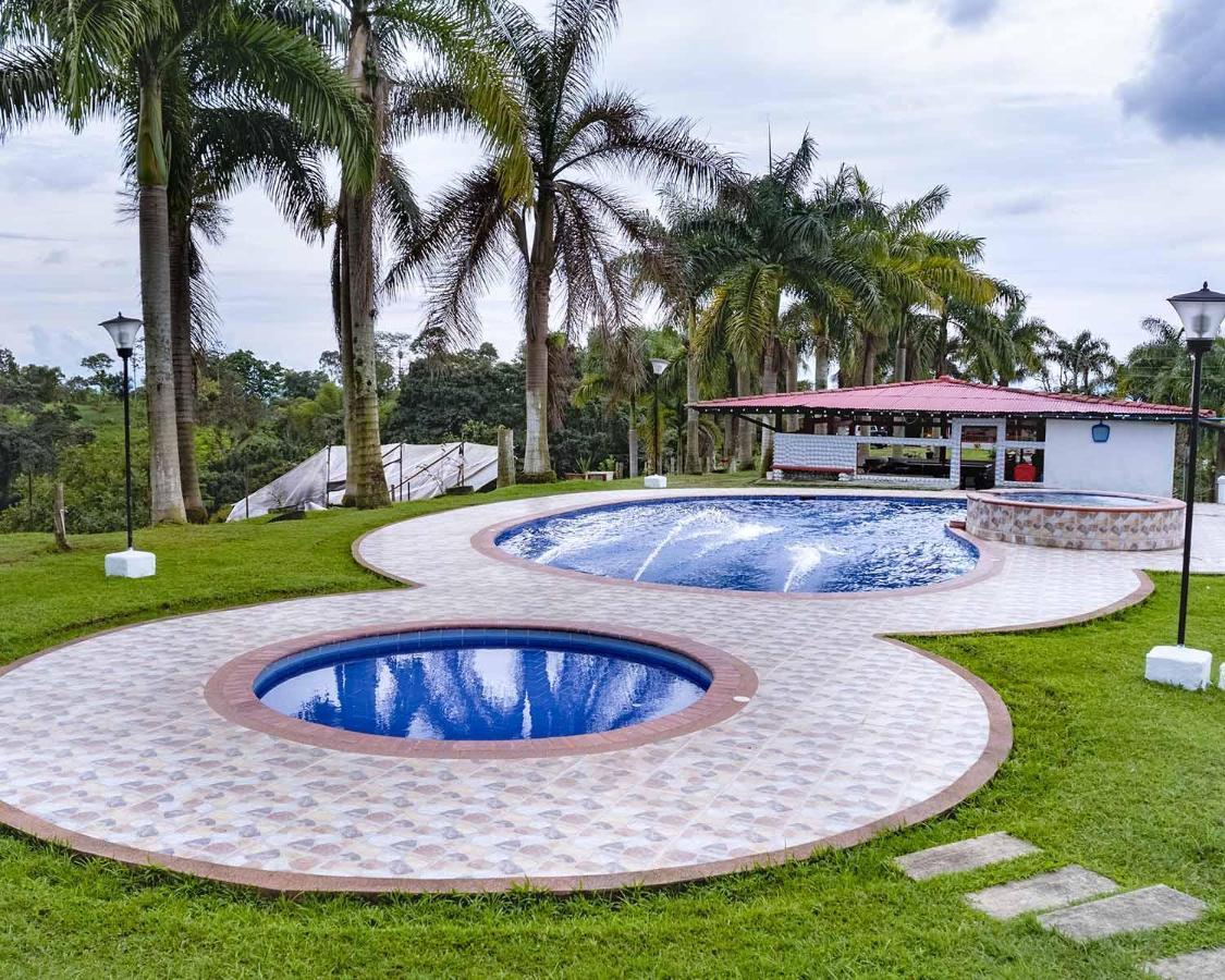 Hotel Rancho Chihuahua Filandia Exteriér fotografie