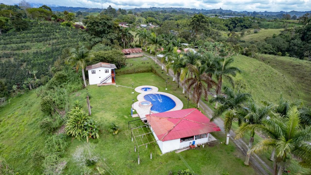 Hotel Rancho Chihuahua Filandia Exteriér fotografie