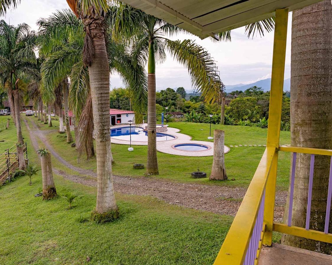 Hotel Rancho Chihuahua Filandia Exteriér fotografie